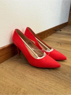 A New Day Gemma heels size 9 in coral